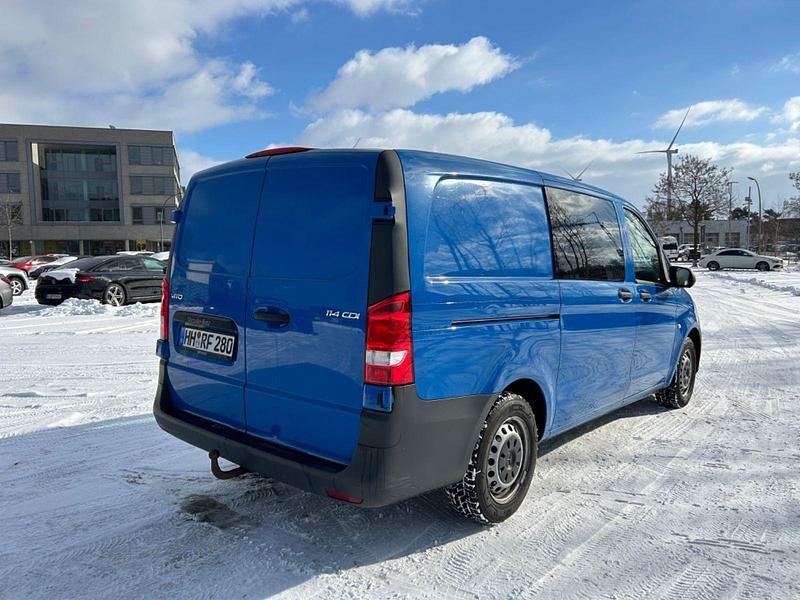 Gebraucht Mercedes Vito 136 PS (100 kW) 2016 Blau Van