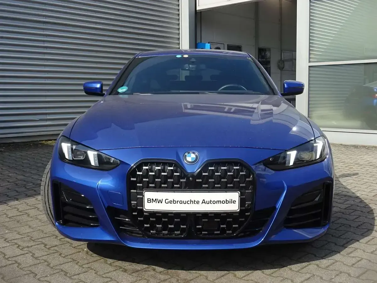 Gebraucht BMW 430 M Sport 258 PS (189 kW) 2025 Portimaoblau met. Coupé