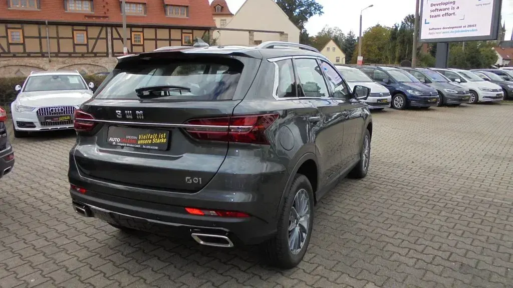 Gebraucht SWM G01 133 PS (97 kW) 2024 Grau SUV