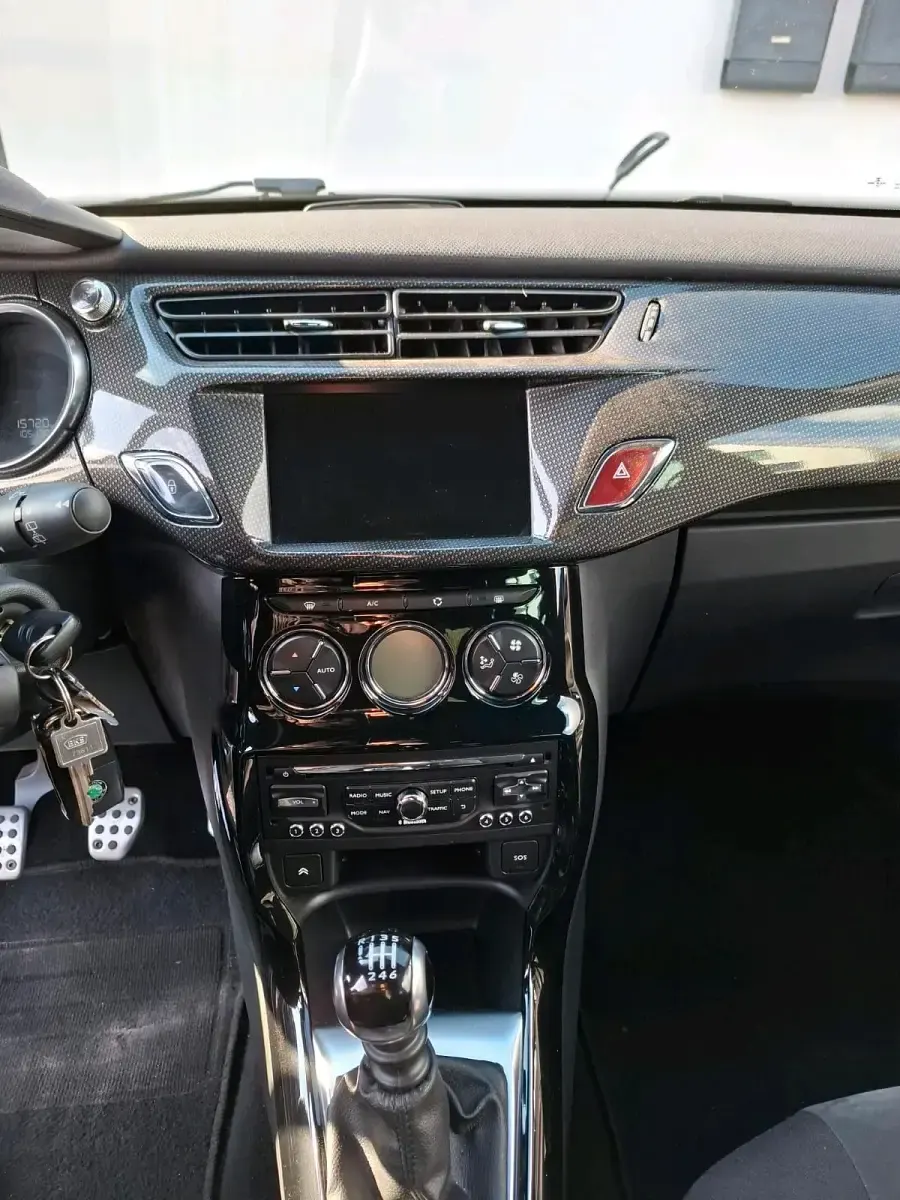 Gebraucht Citroën DS3 120 PS (88 kW) 2014 Schwarz Kleinwagen