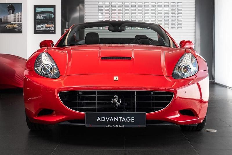 Gebraucht Ferrari California 460 PS (338 kW) 2011 Rot Cabrio