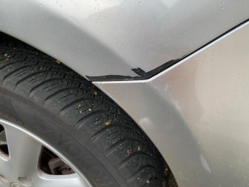 Second-hand Nissan Note 110 CP (80 kW) 2006 Argintiu Hatchback