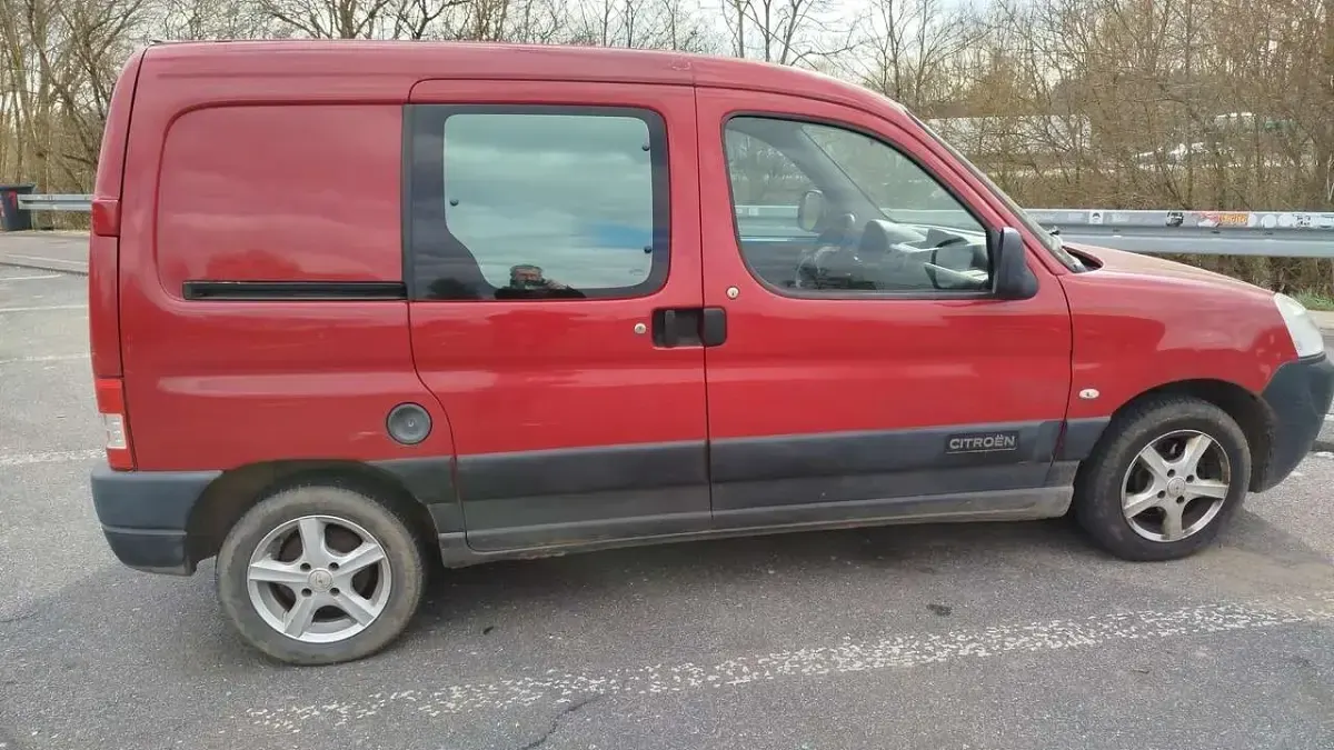 Gebraucht Citroën e-Berlingo 90 PS (66 kW) 2005 Rot Van