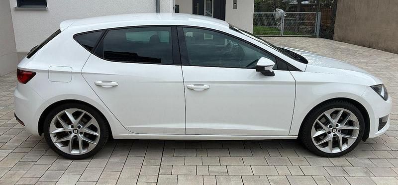 Gebraucht Seat Leon FR 179 PS (131 kW) 2015 Weiß Limousine