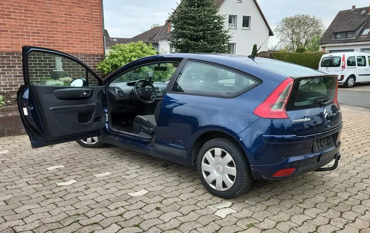 Używany Citroën C4 88 KM (64 kW) 2006 Niebieski Coupe