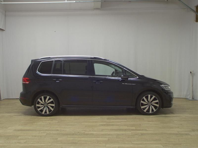 Schwarz Gebraucht 2020 VW Touran R-line Van / Kleinbus | 19.480 € (Fairer Preis) - Bild 1/4