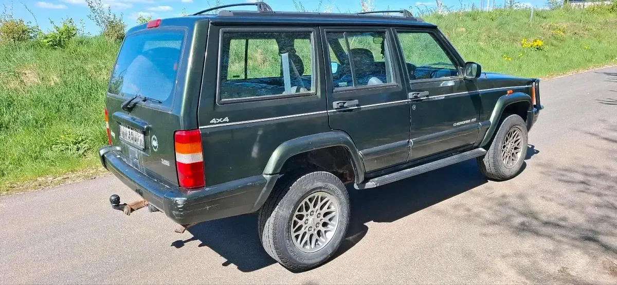 Gebraucht Jeep Cherokee 115 PS (84 kW) 1998 Grün SUV