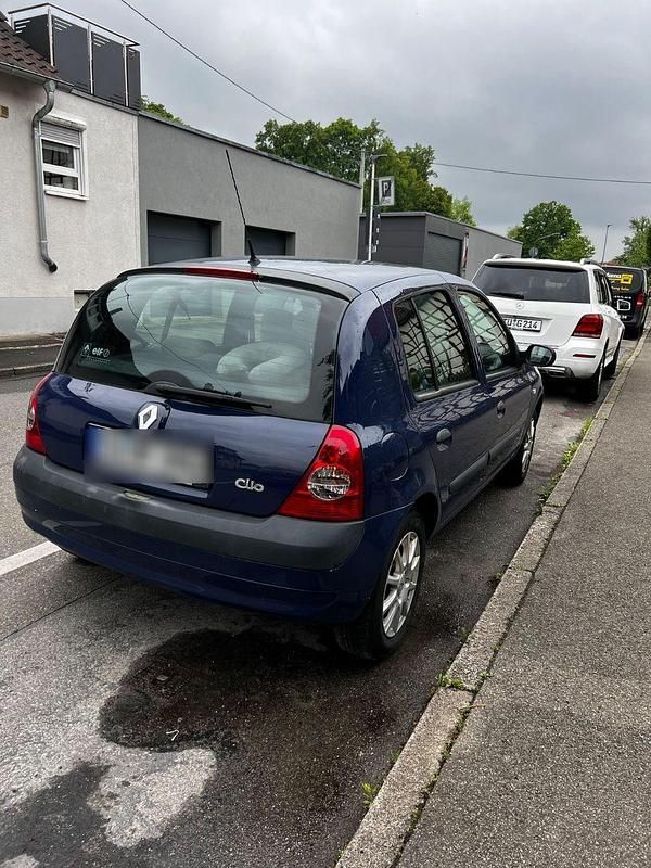 Blau Gebraucht 2005 Renault Clio II Authentique Limousine | 1.500 € (Guter Preis) - Bild 1/4