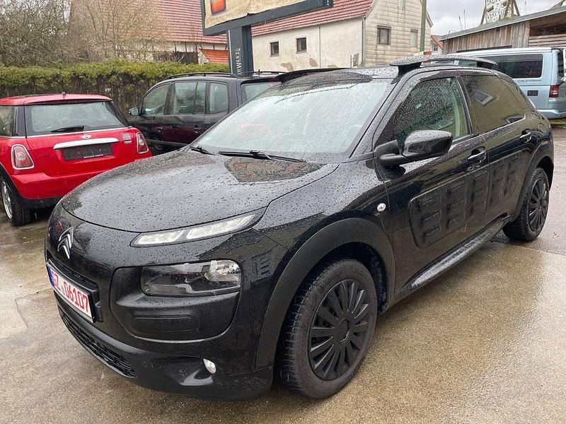 Gebraucht Citroën C4 Shine 99 PS (72 kW) 2017 Schwarz Limousine