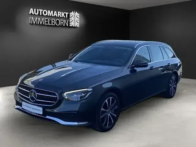 Gebraucht Mercedes E300 306 PS (225 kW) 2021 Grün Kombi