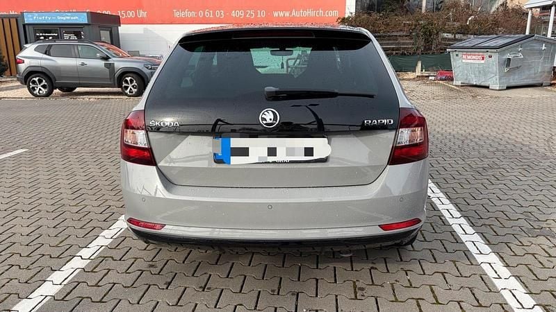 Gebraucht Skoda Rapid 125 PS (91 kW) 2017 Grau Kleinwagen