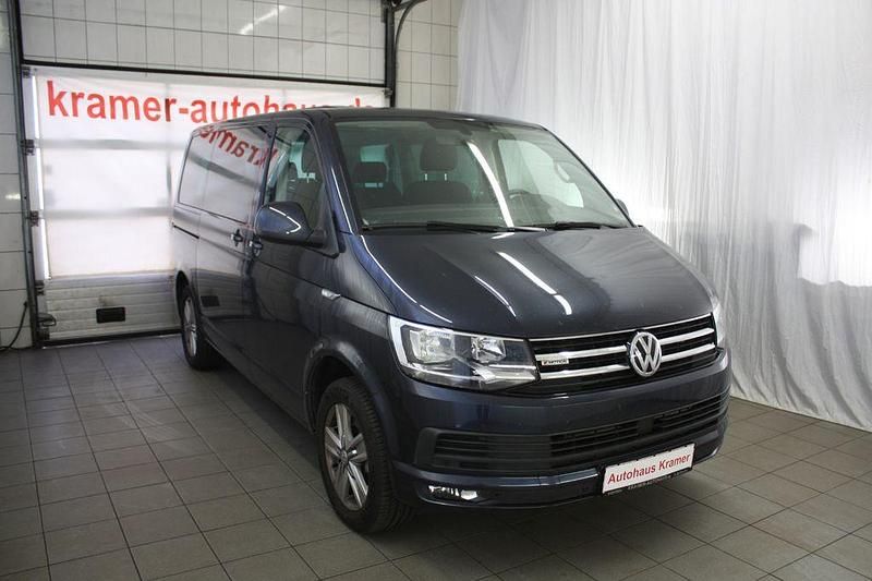 Gebraucht VW Multivan Comfortline 150 PS (110 kW) 2017 Blau Van