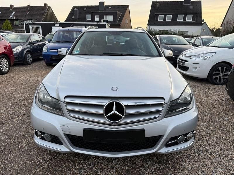 Iridiumsilber Gebraucht 2012 Mercedes C220 Kombi | 6.500 € (Guter Preis) - Bild 1/4