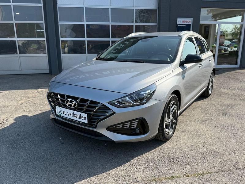 Silber Gebraucht 2022 Hyundai i30 Edition 30 Kombi | 17.600 € (Fairer Preis) - Bild 1/4