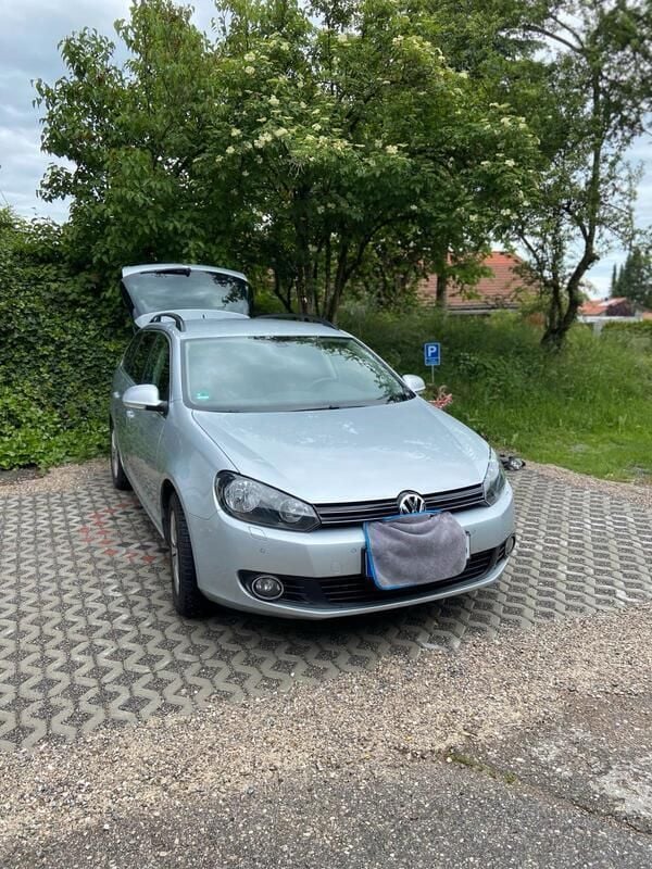 Silber Gebraucht 2013 VW Golf VII Comfortline Kombi | 5.800 € (Guter Preis) - Bild 1/4