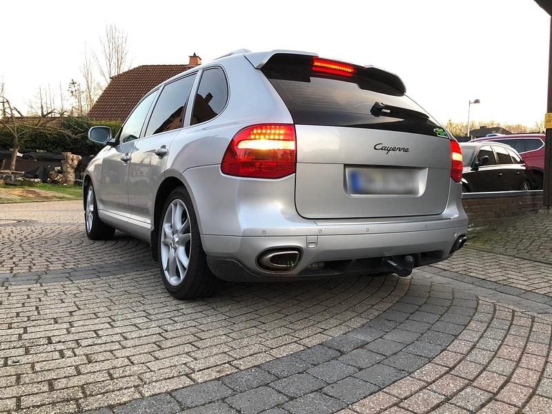 Second-hand Porsche Cayenne 290 CP (213 kW) 2009 Argintiu SUV
