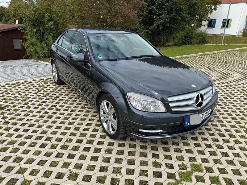 Gebraucht Mercedes C350 Avantgarde 231 PS (169 kW) 2010 Andere farben Limousine