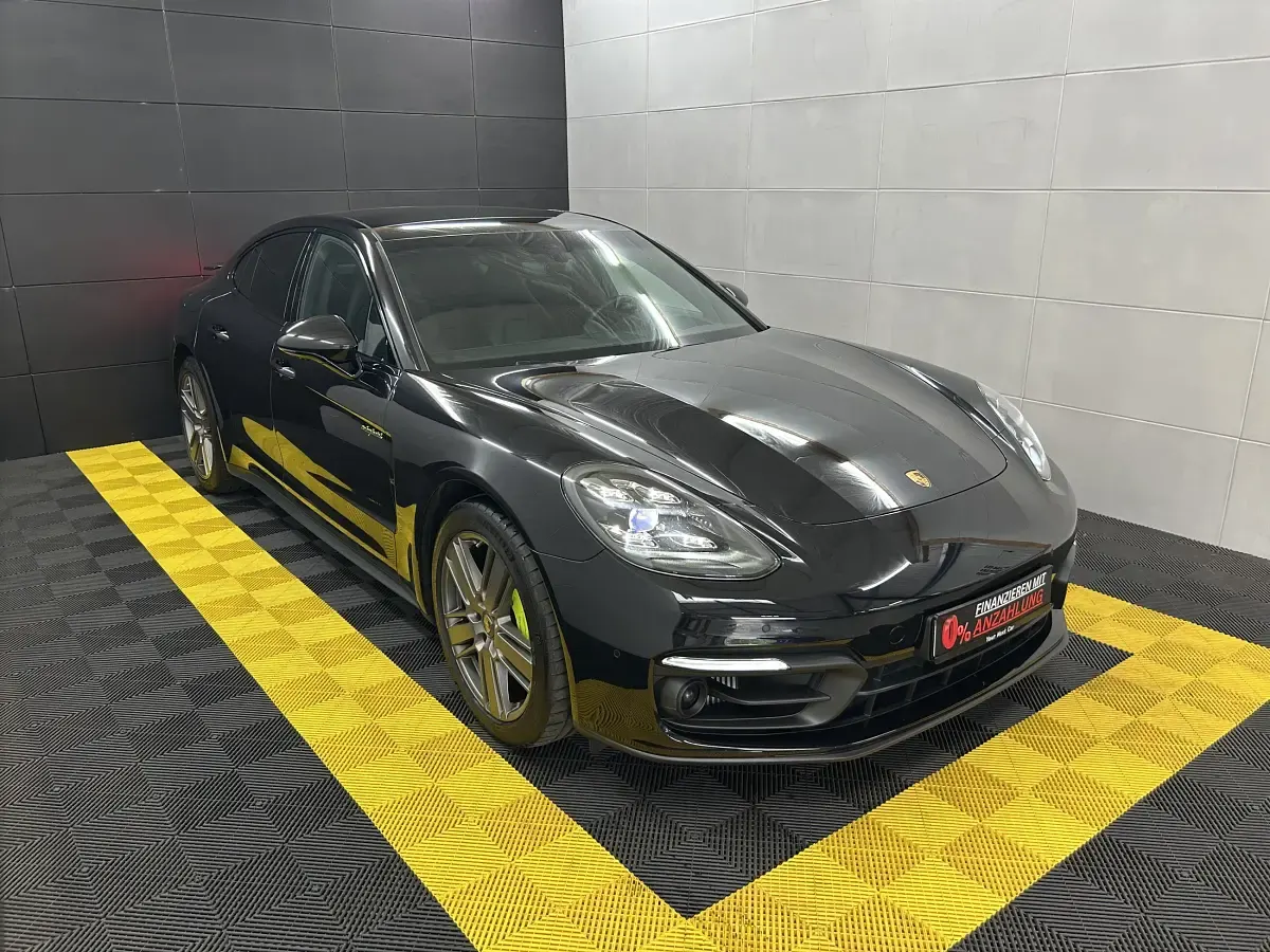 Gebraucht Porsche Panamera Platinum Edition 466 PS (342 kW) 2022 Metallic Kleinwagen
