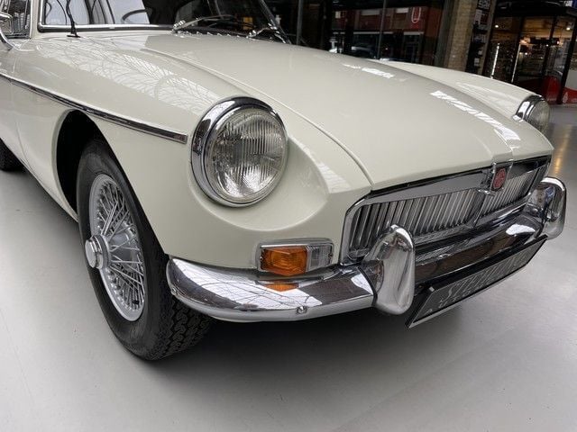 Second-hand MG B GT 92 CP (67 kW) 1969 Yello Coupe