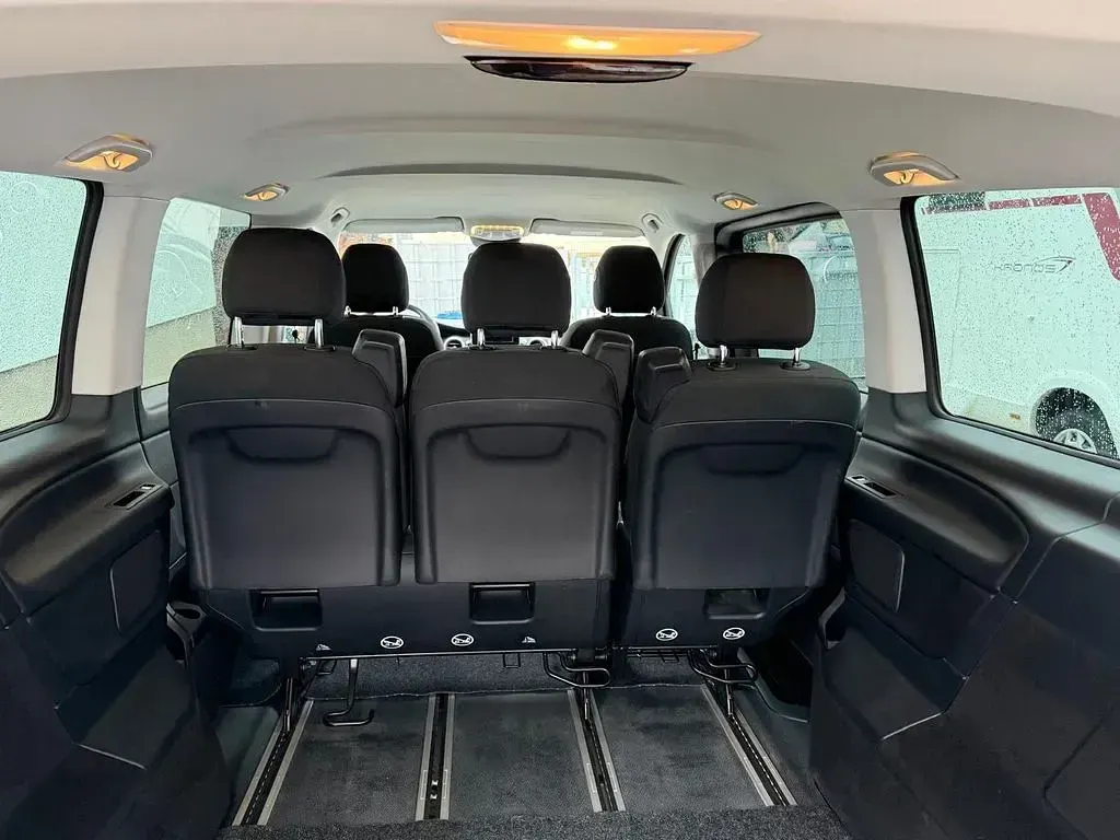Gebraucht Mercedes V200 136 PS (100 kW) 2017 Blau Van / Kleinbus