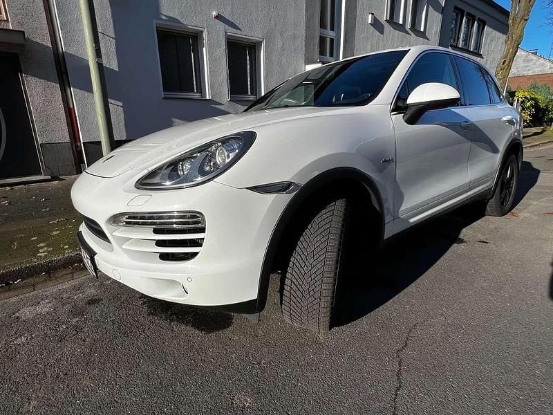 Weiß Gebraucht 2012 Porsche Cayenne SUV | 18.700 € (Superpreis) - Bild 1/4