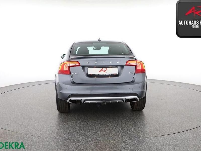 Gebraucht Volvo S60 CC 190 PS (139 kW) 2017 Grau (metallic) Limousine