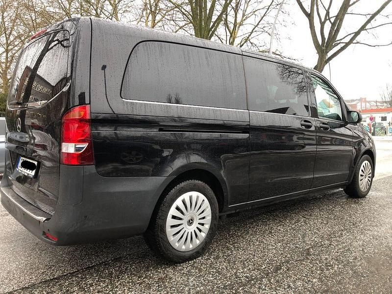 Gebraucht Mercedes Vito 190 PS (139 kW) 2021 Schwarz Van