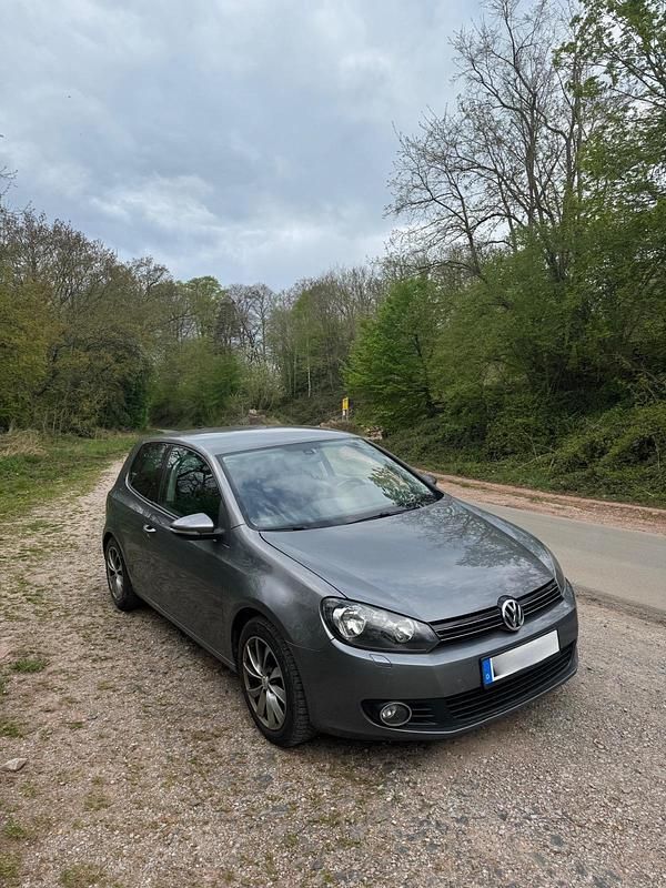 Grau Gebraucht 2009 VW Golf VI Kombi | 5.600 € - Bild 1/4