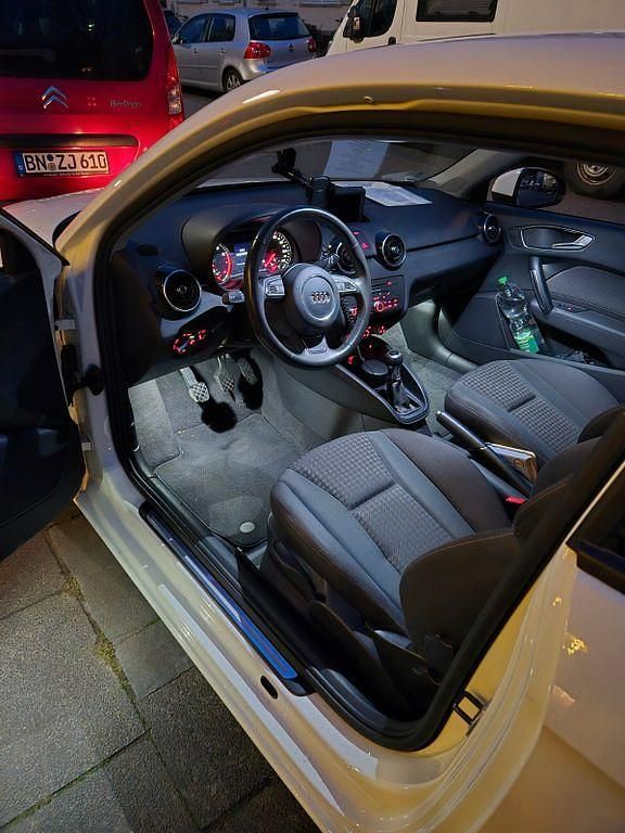 Second-hand Audi A1 Ambition 86 CP (63 kW) 2011 Alb Hatchback