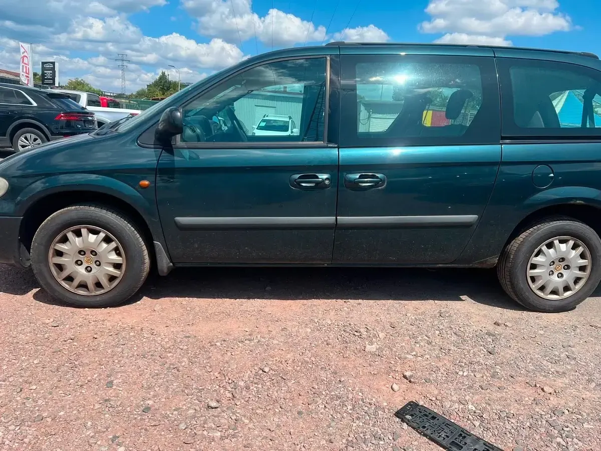 Gebraucht Chrysler Grand Voyager 150 PS (110 kW) 2005 Grün Van / Kleinbus