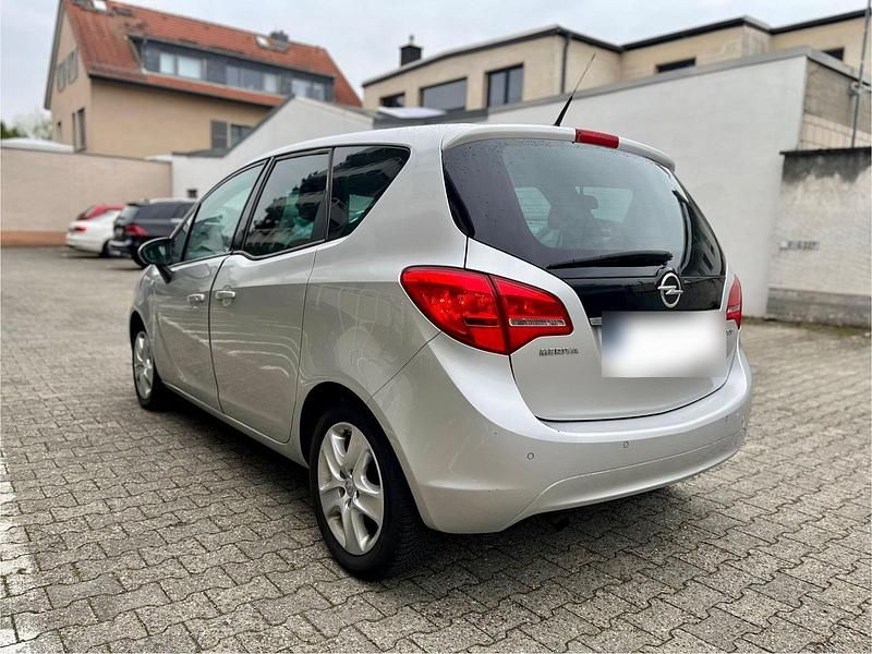 Gebraucht Opel Meriva 120 PS (88 kW) 2011 Van / Kleinbus