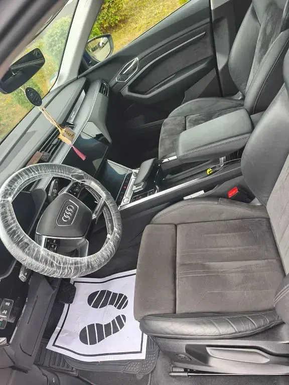Gebraucht Audi e-tron 230 kW (313 PS) 2019 Blau SUV