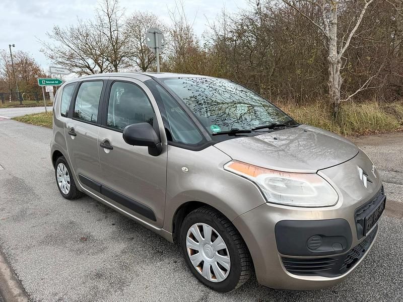 Second-hand Citroën C3 Picasso 95 CP (69 kW) 2009 Auriu Monovolum