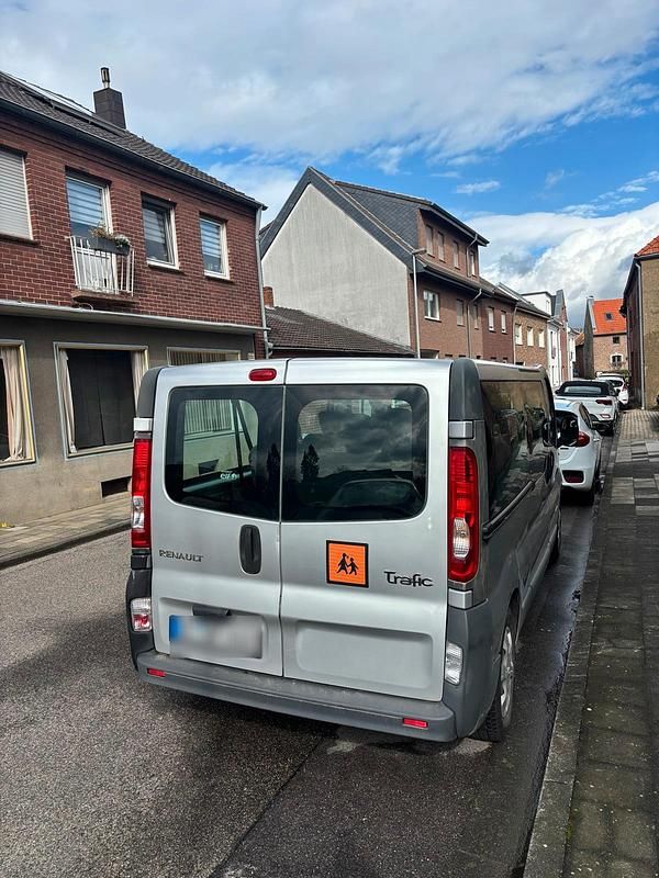 Gebraucht Renault Traffic 114 PS (83 kW) 2013 Grau Van / Kleinbus