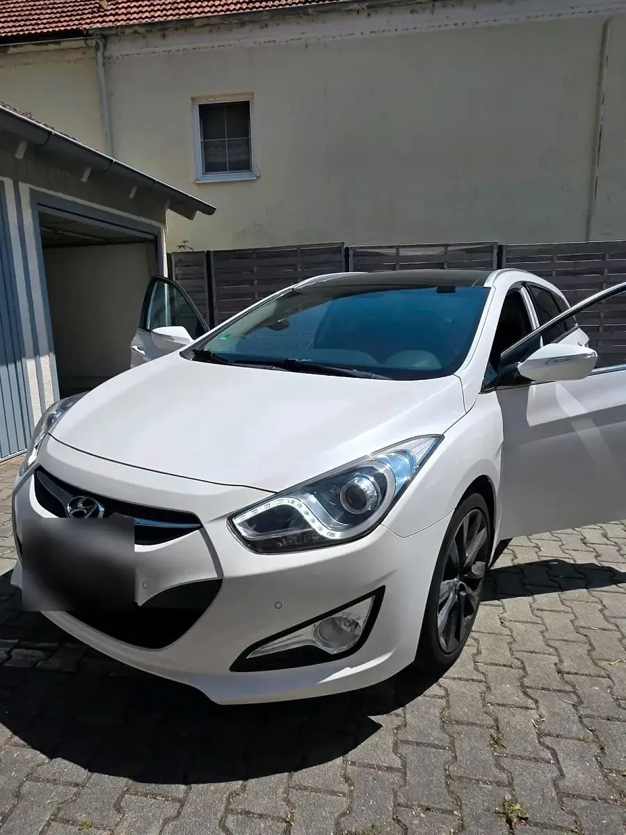 Gebraucht Hyundai i40 Style 141 PS (103 kW) 2014 Weiß Kombi