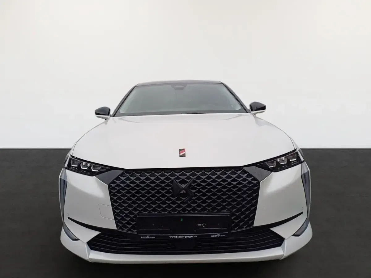Używany DS Automobiles DS4 Performance Line Plus 131 KM (96 kW) 2023 Biały SUV