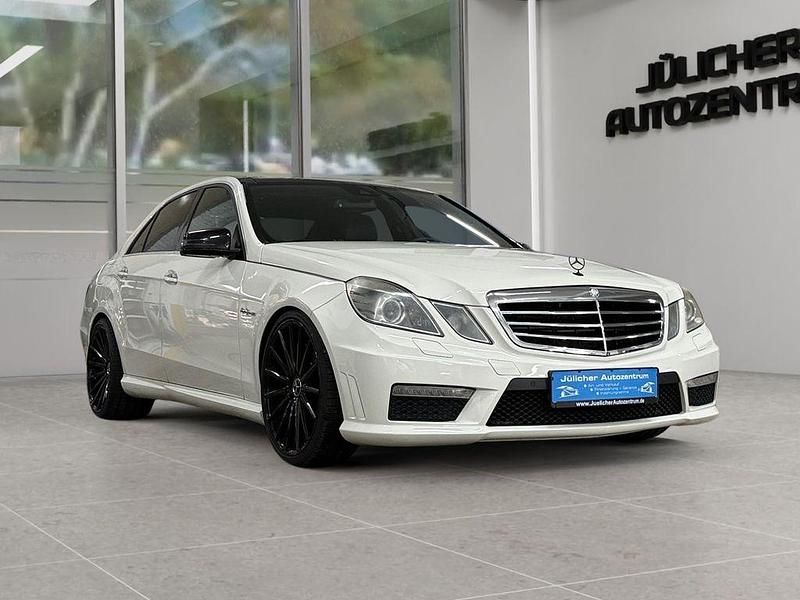 Weiß Gebraucht 2010 Mercedes E63 AMG AMG Limousine | 26.990 € (Superpreis) - Bild 1/4