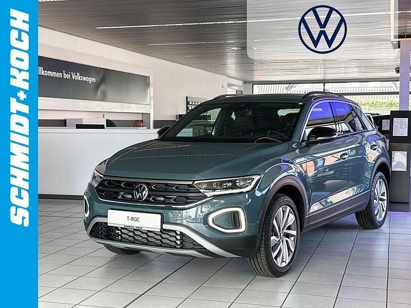 Blau Gebraucht 2024 VW T-Roc Goal SUV | 33.880 € (Etwas zu teuer) - Bild 1/4