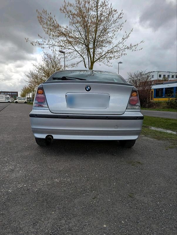 Gebraucht BMW 316 115 PS (84 kW) 2002 Grau Limousine