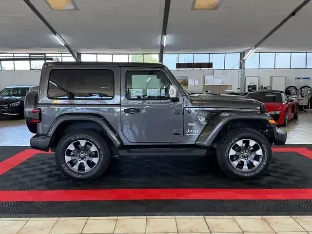 Gebraucht Jeep Wrangler Unlimited Sahara 200 PS (147 kW) 2020 Grau SUV