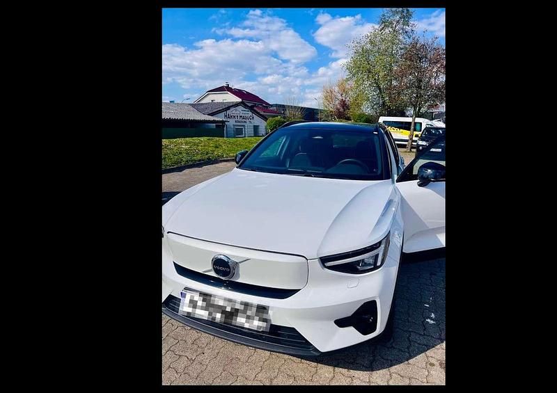 Second-hand Volvo XC40 169 kW (231 CP) 2022 Alb SUV