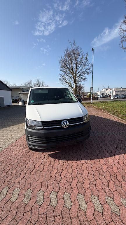 Gebraucht VW Transporter 150 PS (110 kW) 2019 Weiß Van