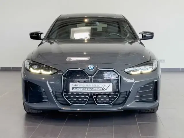 Gebraucht BMW i4 M Sport 400 kW (544 PS) 2024 Grau Limousine