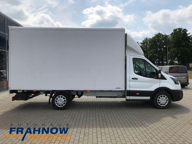Gebraucht Ford Transit Trend 159 PS (116 kW) 2023 Frost weiß (weiss) Van