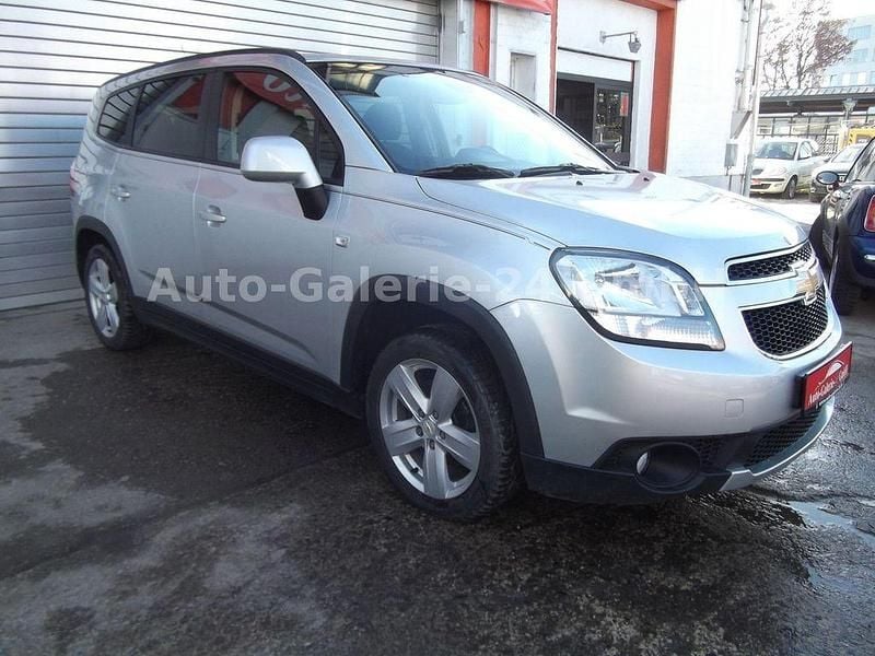 Gebraucht Chevrolet Orlando 140 PS (102 kW) 2014 Silber Van / Kleinbus