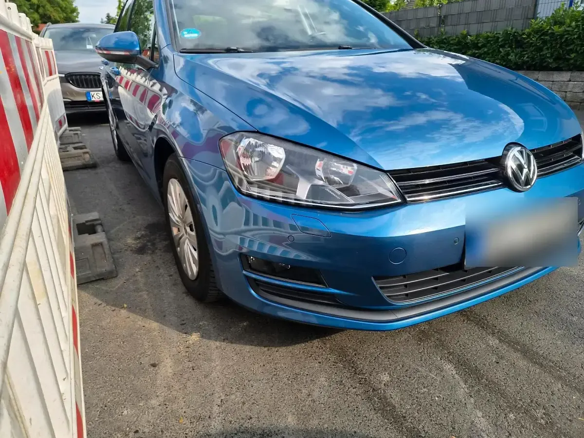 Gebraucht VW Golf VII 86 PS (63 kW) 2013 Blau Limousine