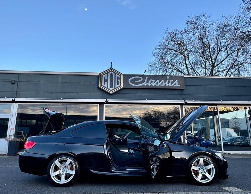 Gebraucht BMW 325 M Sport 218 PS (160 kW) 2011 Schwarz Coupé