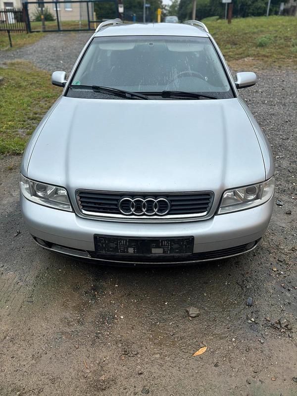 Gebraucht 1998 Audi A4 Kombi | 500 € (Superpreis) - Bild 1/4