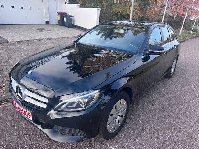 Schwarz Gebraucht 2015 Mercedes C180 Kombi | 7.990 € (Fairer Preis) - Bild 1/4