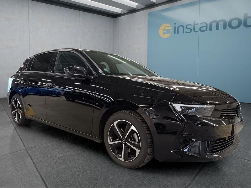Gebraucht Opel Astra 131 PS (96 kW) 2025 Schwarz Limousine
